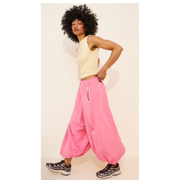 Anthropologie Pants - Anthropologie x Maeve Bubble-Leg High-Rise Chino Pants Pink Size M